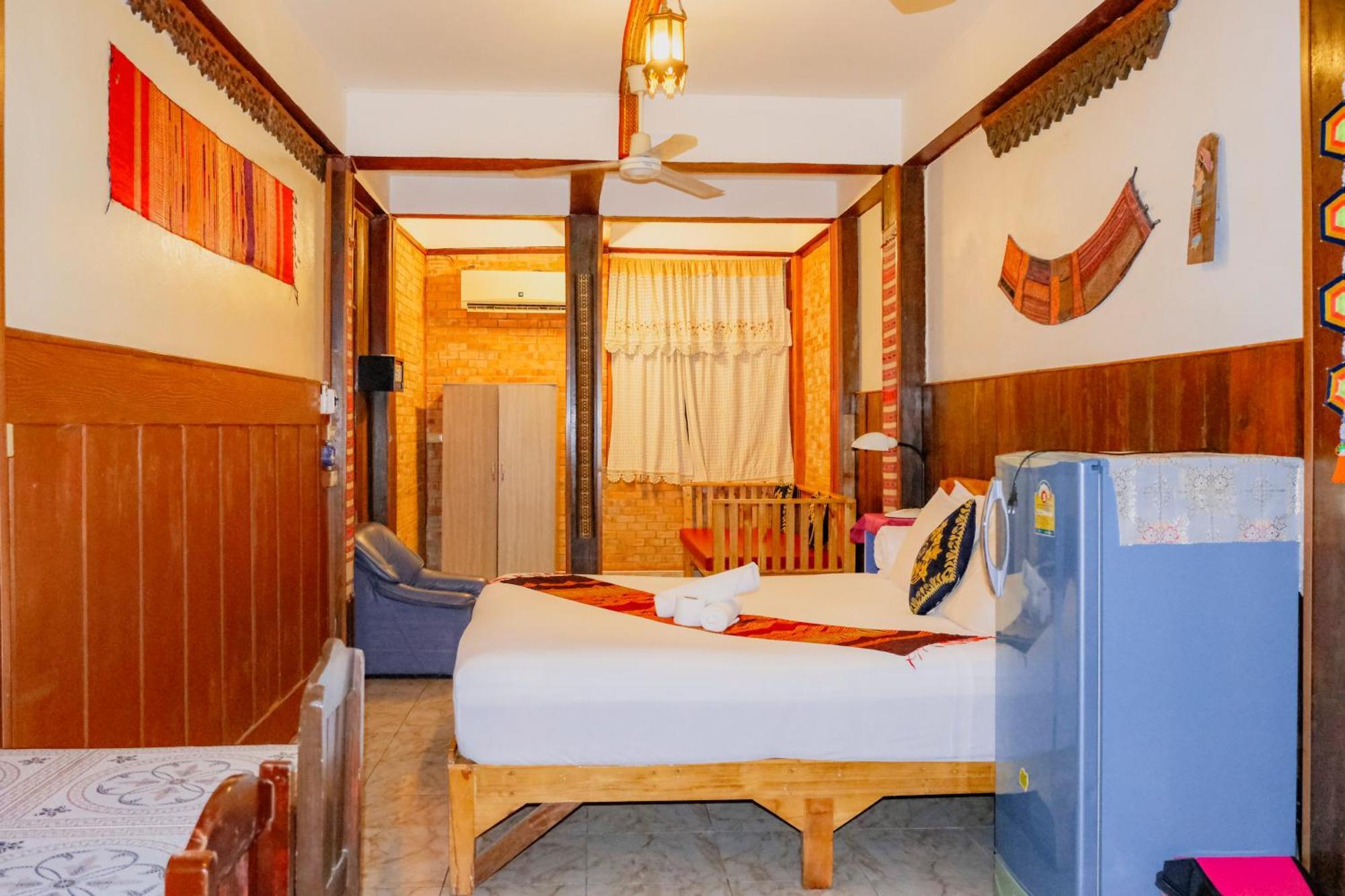 Апартаменты Boutique House Nipha Чиангмай Экстерьер фото