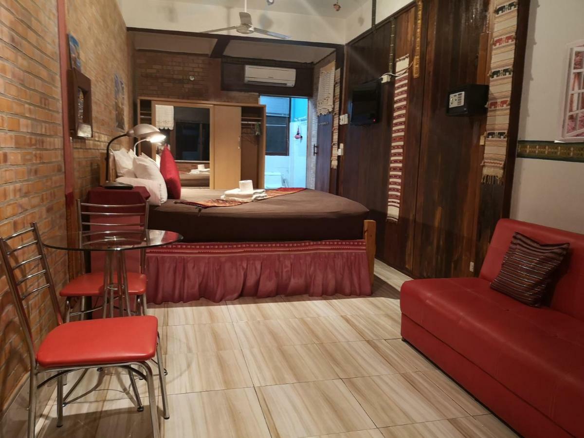 Апартаменты Boutique House Nipha Чиангмай Экстерьер фото